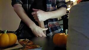 I wish I was cumming home for Thanksgiving.