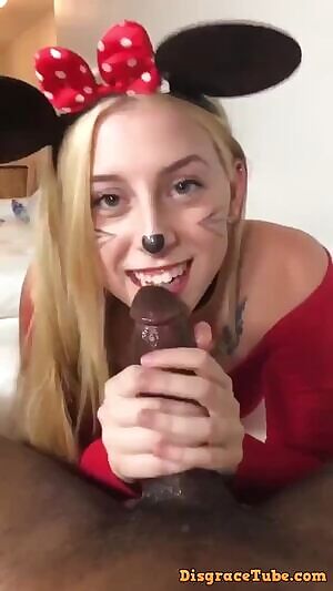 Fuckimg her mouth