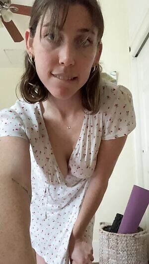You liked the pictures so much, I thought you might prefer the stripping gif...;)