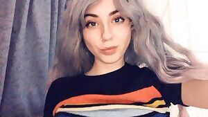 I’m in my dorm watching Netflix tonight, wanna chill with me? ;p I’m around for vanilla and domme play— 420 and friendly! //  💕🌸