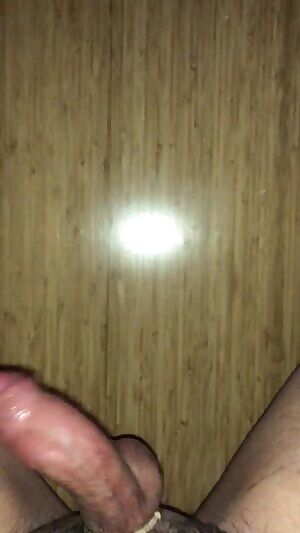 Cumming hands free...and again