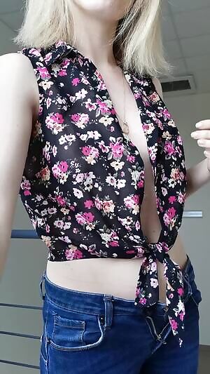 Hope the guys at the office are catching my friday un vibes😉