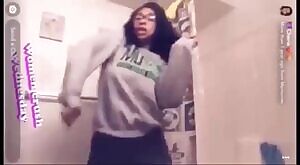 Bouncin and throwin it back