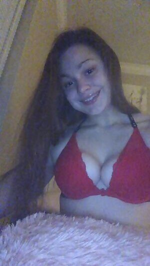 wish i wasnt smoking alone tonight.. 🌬😘