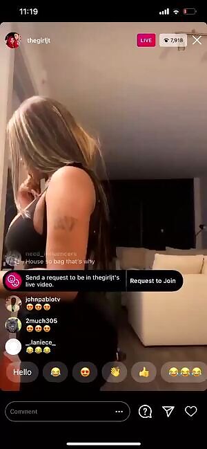 She keep seducing us