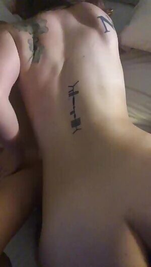 In dire need of another threesome 😩 please ladies 🥺