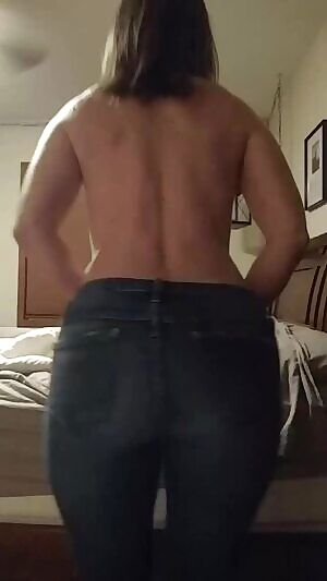 Just a 38yo mother of 2!