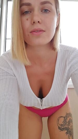 I hope hooligans wouldn't unzip my top on the street =P