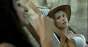 Alba Flores - Vis A VIs GIF by kienandaii