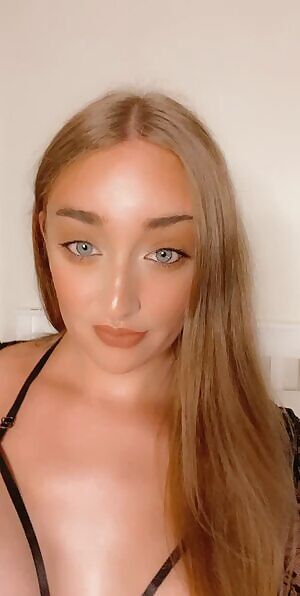 Kneel before your goddess!