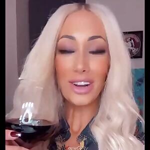 Carmella telling us what she loves 🔊