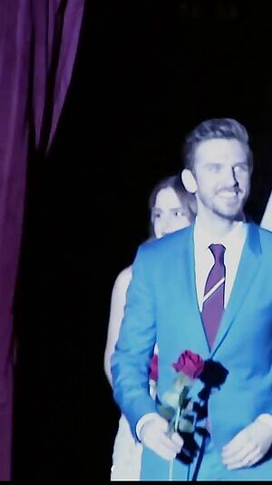 Emma Watson jiggling tits walking up to the stage