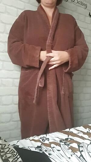 A reveal instead of a drop.