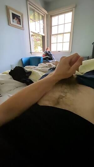 Any boys like a thick daddy load? 30 ;)