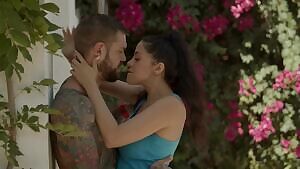 Julia de Lucia and Juan Lucho are one red hot couple in this scene...