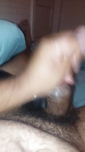 A nice session with my massage wand part 4. Ends with a nice and thick load ☺