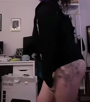 I wanted to do a striptease but I failed so this is what I ended up with