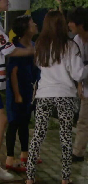 F - Krystal Thigh Wiggle