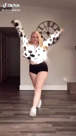 Chunky lil PAWG