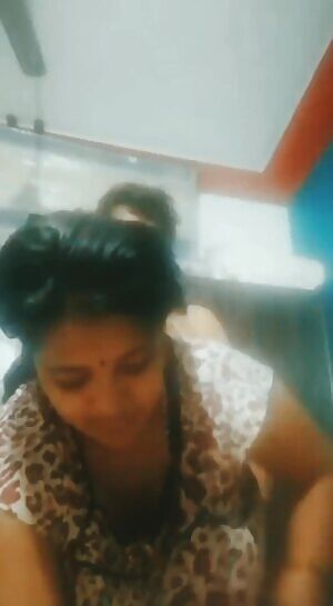 Bigg Boobs Bhabhi Getting Fucked in Doggy Style by Her BF