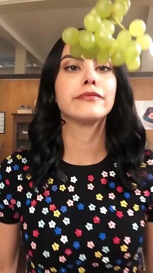 Camila Mendes