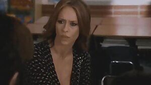 Jennifer Love Hewitt, MILF in pantyhose