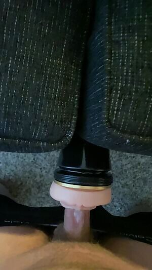 Half creampie, half cumshot 💦