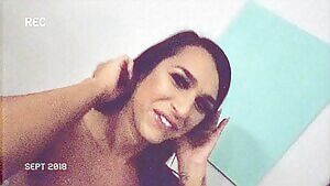 Khloey Kay eats out Lindsey Love