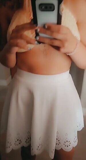 Not a very good dancer, but I hope you like the view! 😅😘 OC