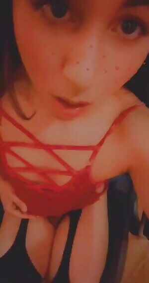 I feel cute with heels on 🥰