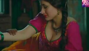 Kareena Kapoor's cleavage show