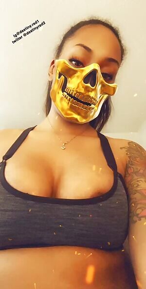 Good Moaning 😘 Check out my profile redbonedestiny.manyvids.com LINK IN COMMENTS