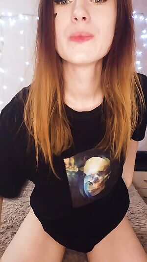 Dance with music naked is so fun 😜💃