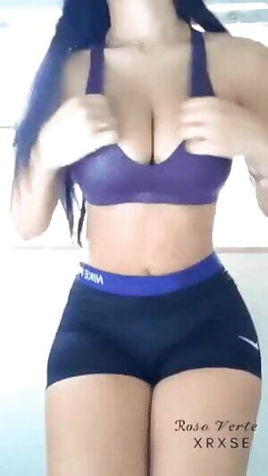 Dang! Blam titty reveal!