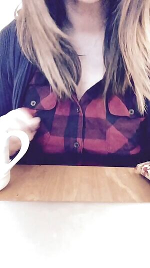 Braless at work - such a un secret to have 😘😉