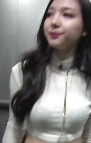 Twice Nayeon - Hush
