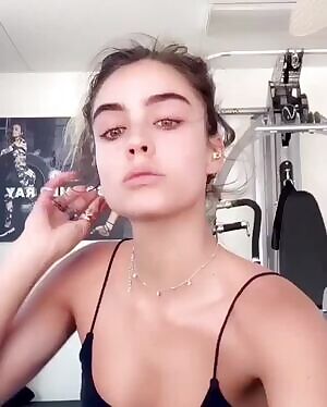 I like Sommer Ray's face just as much as her fat ass...