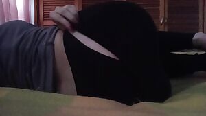 Feeling kinda lazy 💤 Wanna cuddle? 💦