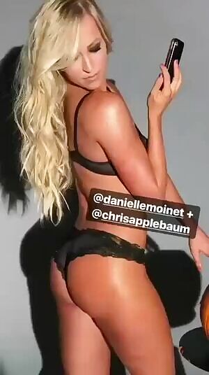I wanna fuck Danielle Moinet's sexy ass