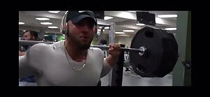 A video of me doing what I do best...squatting 😜