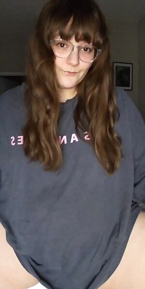 i always get nervous to post my belly but i'm really trying to embrace it, along with the rest of my body.