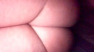 I’m thinking about doing something special in a while. Comment or dm me how I should pose and I’ll try to do them all, or you can also send me a link to a picture I should copy 🙈🔥