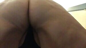 Who wants me to sit on their face? 😏