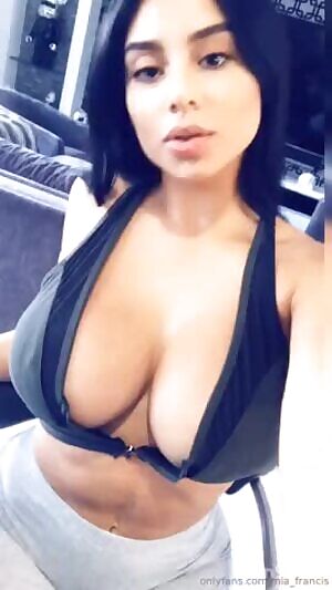 Bouncing them titties