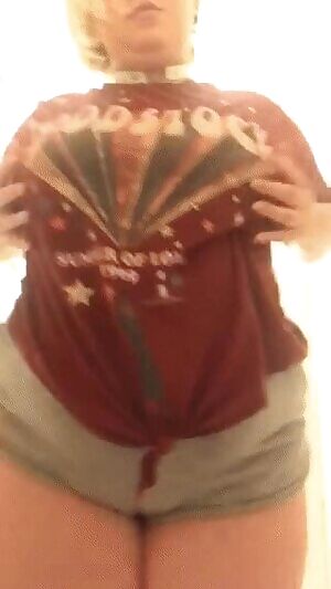 My first titty drop! I'm a little nervous... what do you guys think?