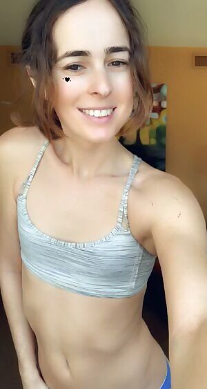 Should I dye my hair blonde?