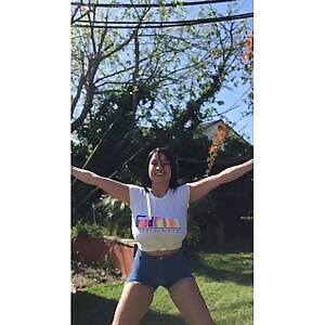 Elizabeth Anne Showing Off Her Huge Bouncing Boobs