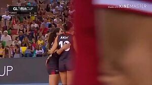 Çağla Akın - Hande Baladın